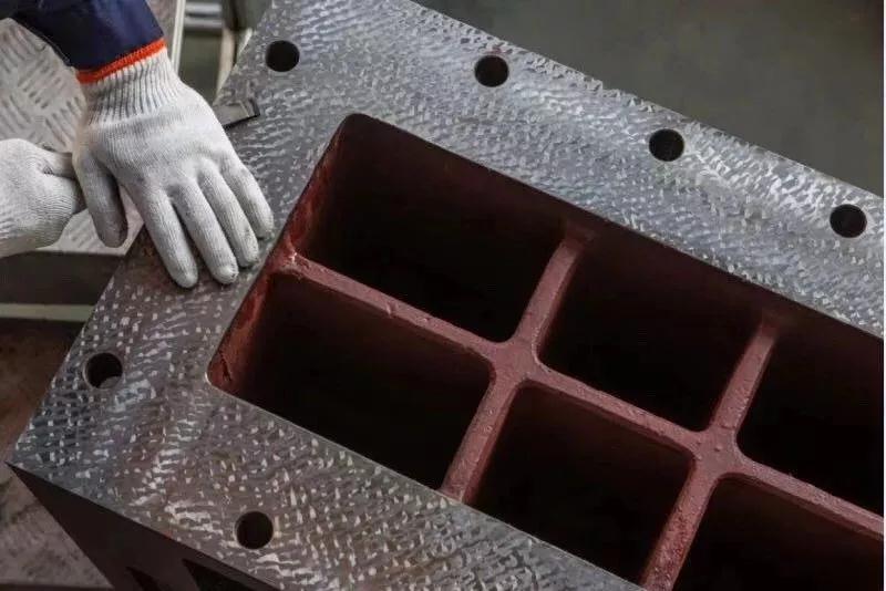 <a href=http://m.zsshengfa.com.cn/ target=_blank class=infotextkey>導軌</a>鏟花.jpg